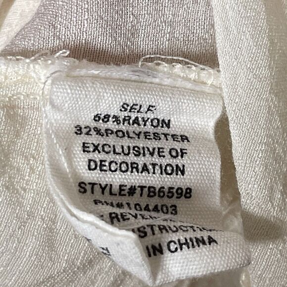 MINE Boho sheer white top embroidered flowers Large - Picture 4 of 6